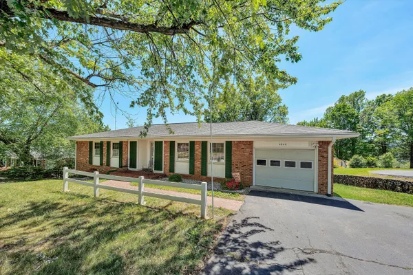 $385,000 | 4940 North Lake Drive, Roanoke, VA 24019
