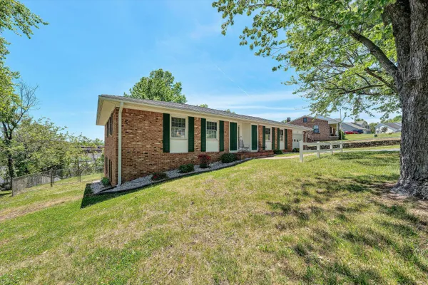 $385,000 | 4940 North Lake Drive, Roanoke, VA 24019