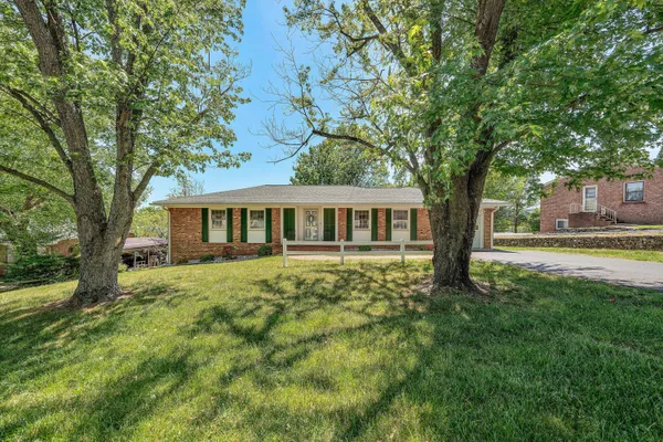 $385,000 | 4940 North Lake Drive, Roanoke, VA 24019