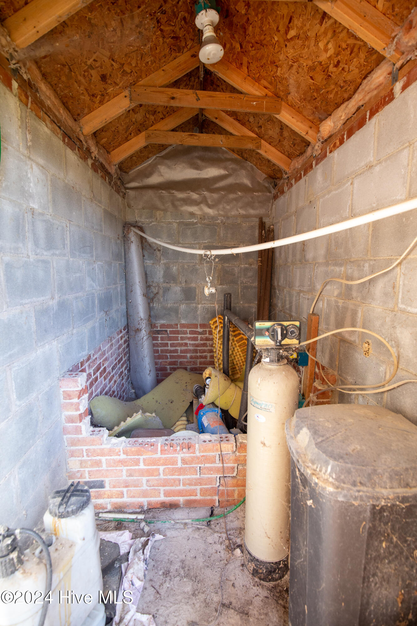 865 Silver Spoon Road Evergreen, NC 28438 - Photo 32 of 33 silver well house