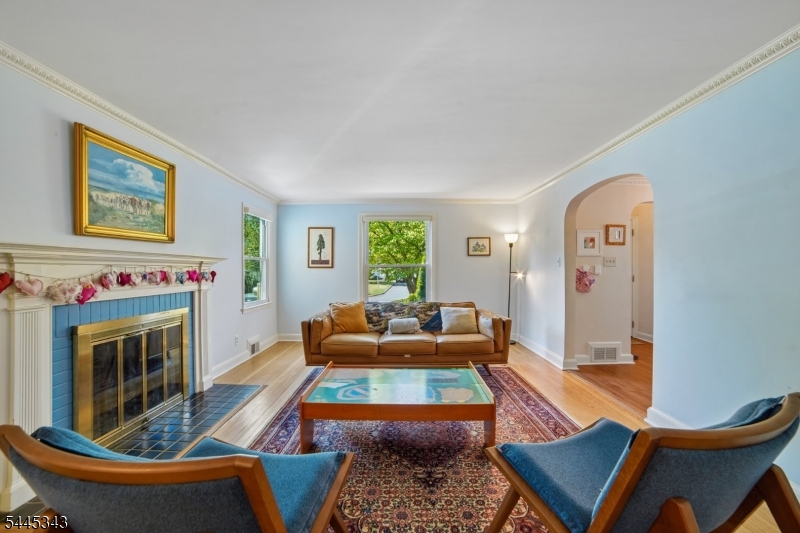 26 Tower Drive Springfield, NJ 07081 - Photo 4 of 21
