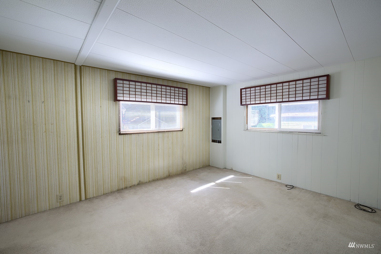 3408 206th Place Southeast Bothell, WA 98012 - Photo 8 of 26 an empty room with windows