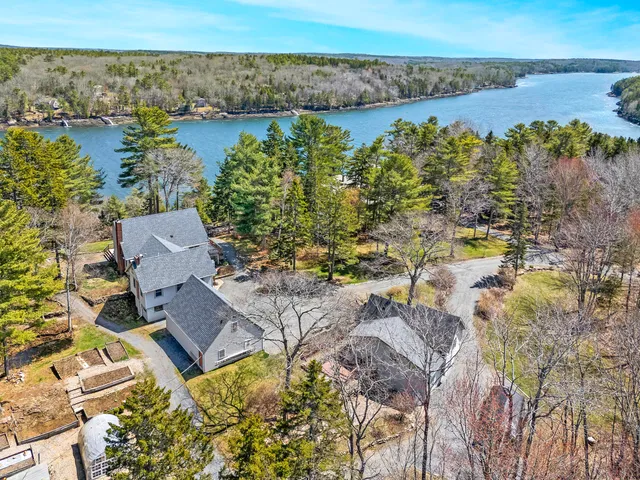 $1,699,000 | 33-30 Taylor Road, Westport Island, ME 04578