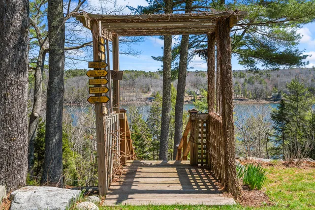 $1,699,000 | 33-30 Taylor Road, Westport Island, ME 04578