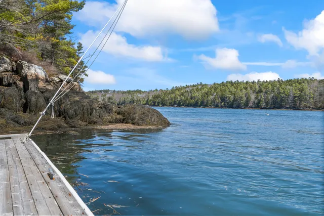 $1,699,000 | 33-30 Taylor Road, Westport Island, ME 04578