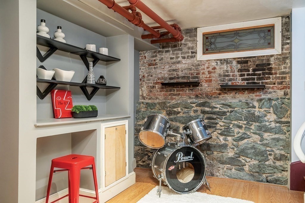 6 Thayer Street, Unit 1 Brookline, MA 02445 - Photo 8 of 15