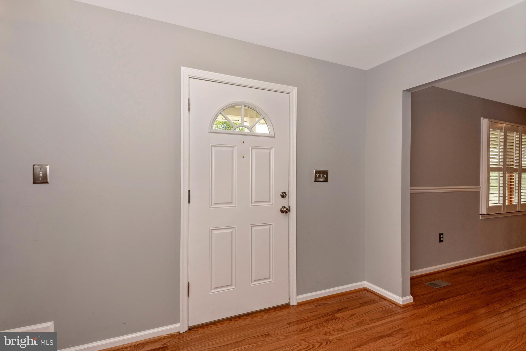 6803 Plantation Road Frederick, MD 21701 - Photo 4 of 38 Front Entry