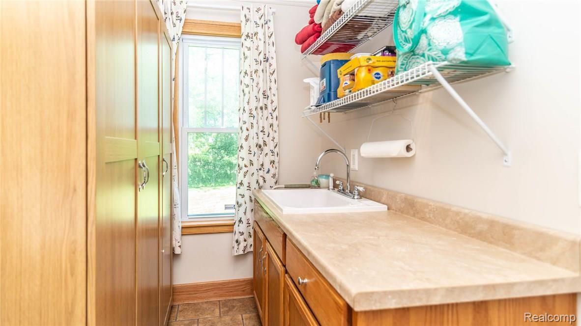 45940 Saltz Road Canton, MI 48187 - Photo 27 of 49 1st Floor Laundry Room