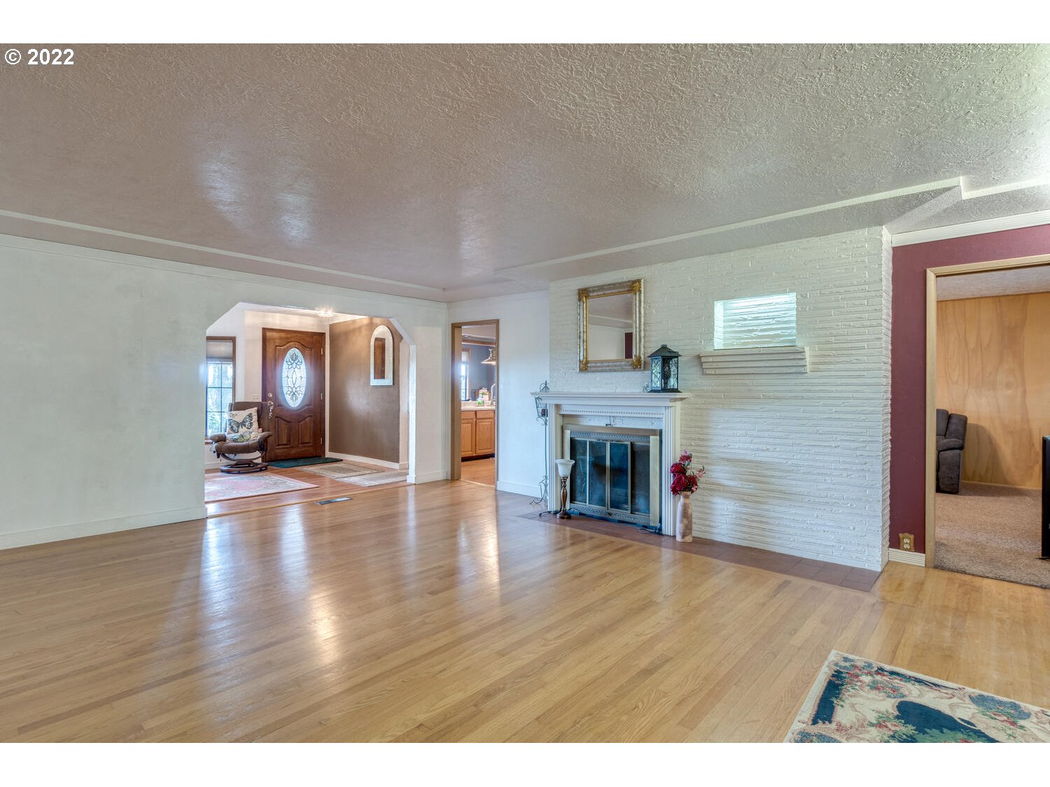 27474 Southwest Mountain Road West Linn, OR 97068 - Photo 14 of 31 Family Room