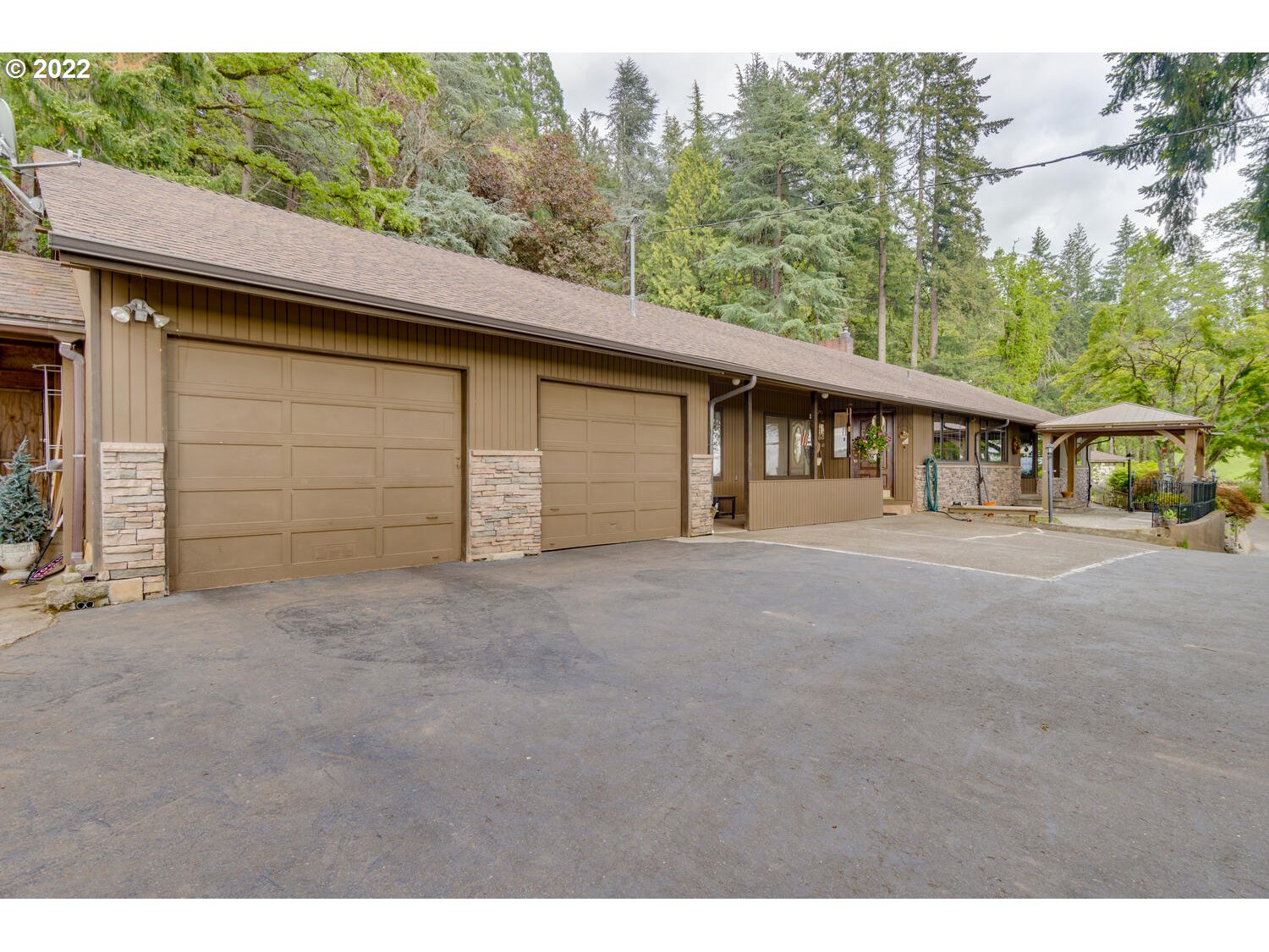 27474 Southwest Mountain Road West Linn, OR 97068 - Photo 2 of 31 Gallery Image 2