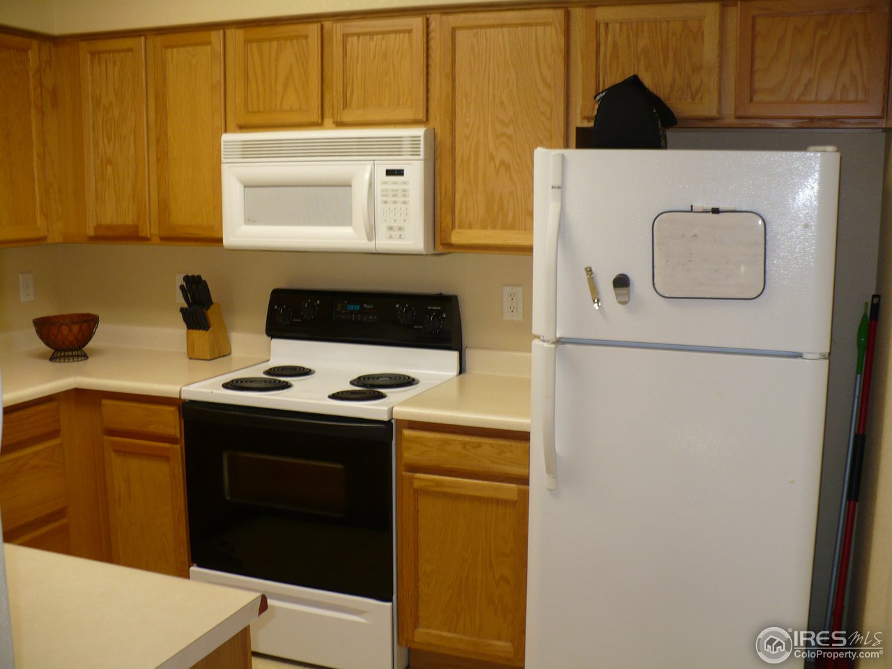 930 Button Rock Drive, Unit 80 Longmont, CO 80504 - Photo 6 of 19 Kitchen