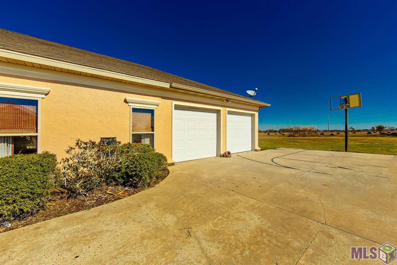 611 Highway 653 Raceland, LA 70394 - Photo 17 of 19 Double garage