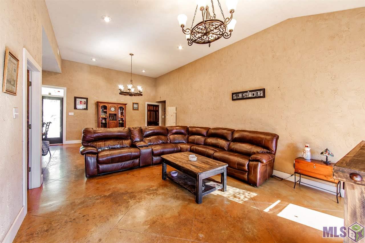 611 Highway 653 Raceland, LA 70394 - Photo 6 of 19 Den