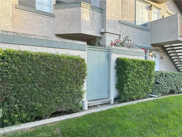 $3,200 | 22 Columbia, Irvine, CA 92612