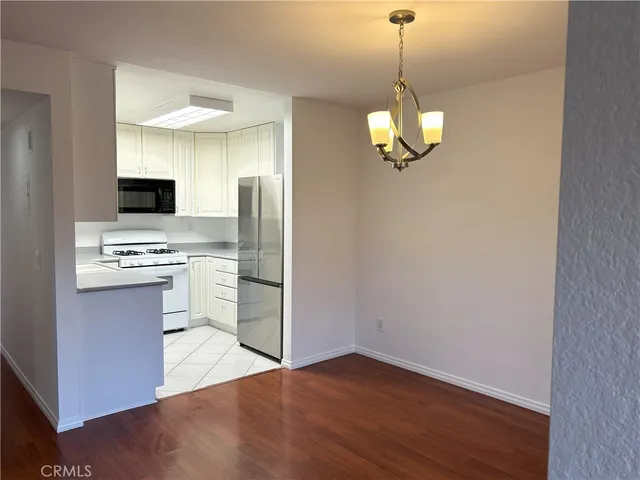 $3,200 | 22 Columbia, Irvine, CA 92612