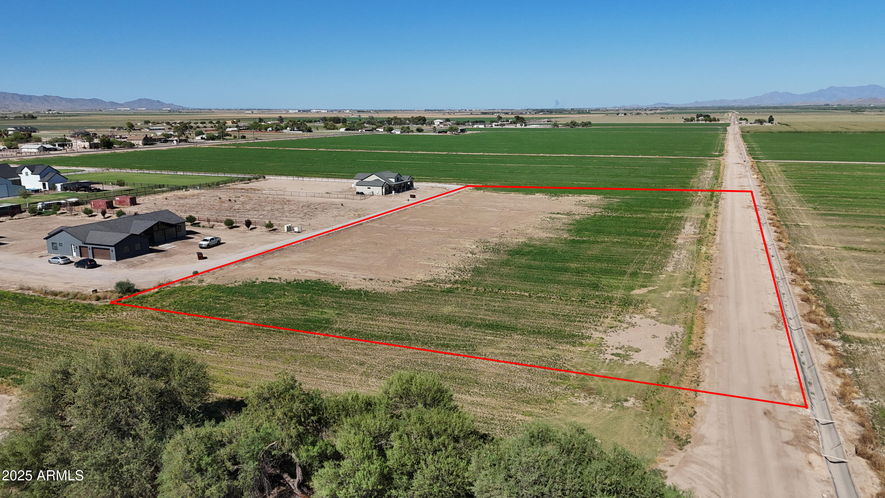 *** St - Az 85343 Palo Verde, AZ 85343 - Photo 5 of 11 a view of a field with an ocean