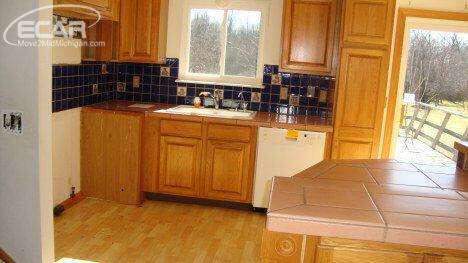 2302 Gibson Road Grand Blanc, MI 48439 - Photo 9 of 13 20459892-8.JPG