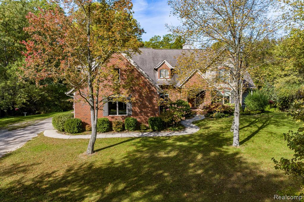 5593 Patterson Lake Road Pinckney, MI 48169 - Photo 37 of 42