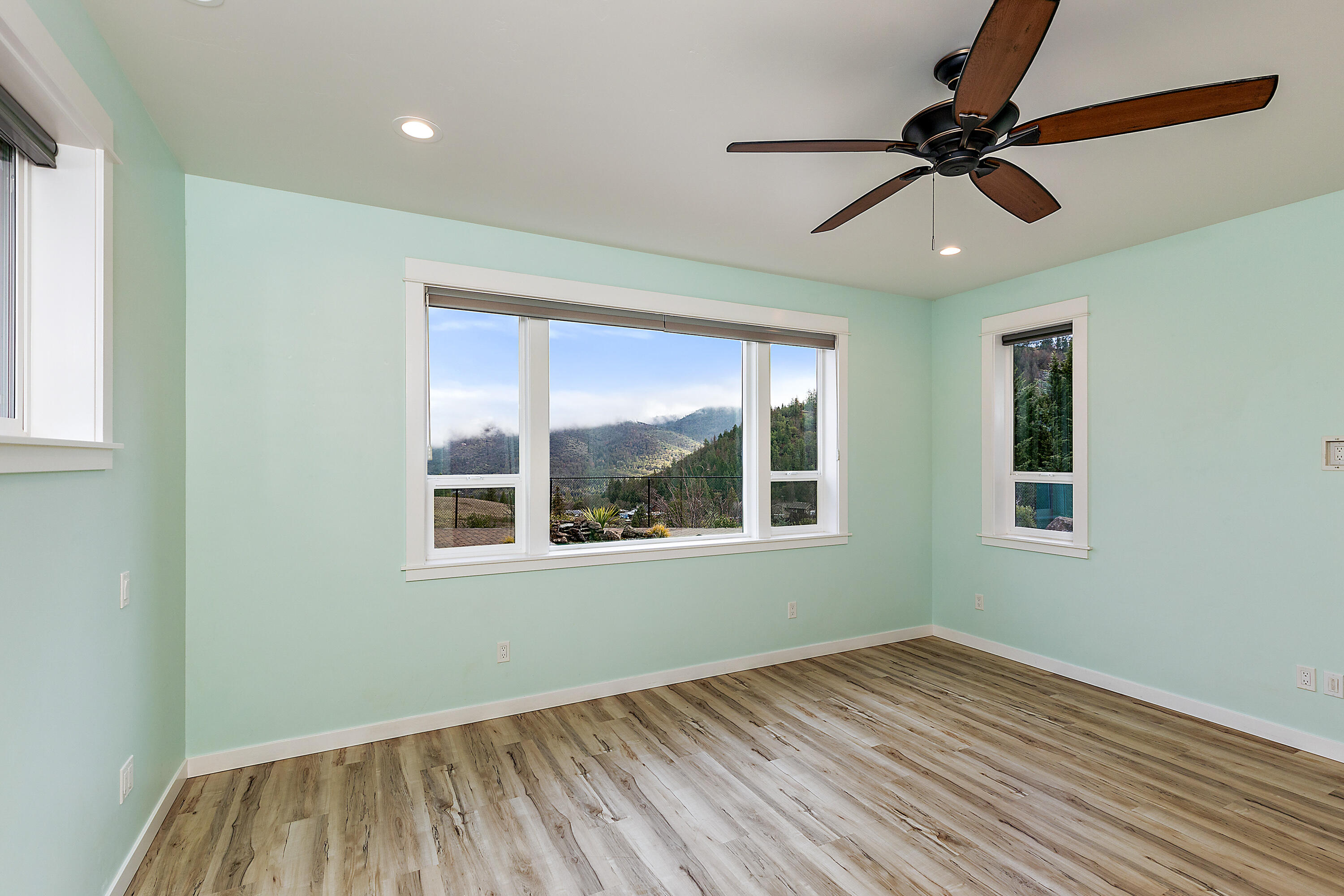 485 Hummingbird Lane Talent, OR 97540 - Photo 25 of 51 ApexHL(40)