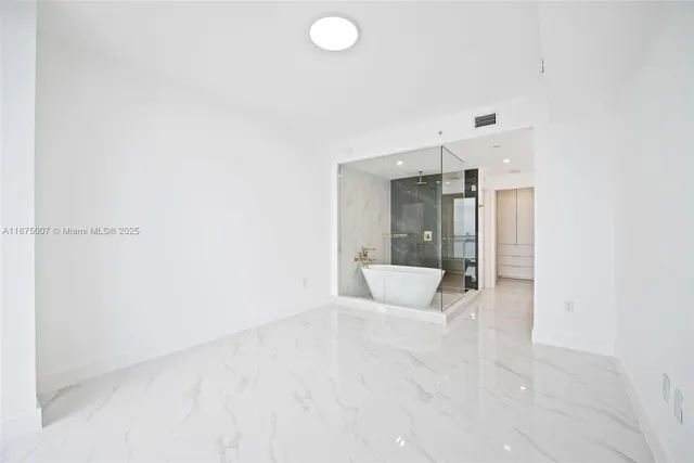 $6,900 | 700 Northeast 24th Street, Unit 4504, Miami, FL 33137