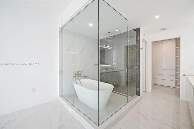 $6,900 | 700 Northeast 24th Street, Unit 4504, Miami, FL 33137