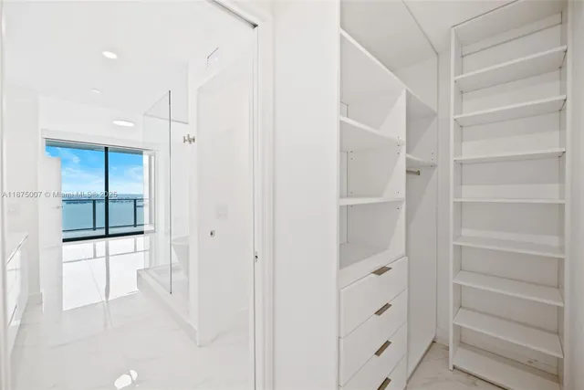 $6,900 | 700 Northeast 24th Street, Unit 4504, Miami, FL 33137