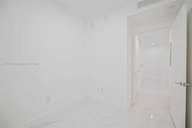 $6,900 | 700 Northeast 24th Street, Unit 4504, Miami, FL 33137