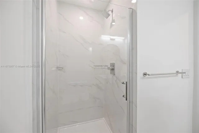 $6,900 | 700 Northeast 24th Street, Unit 4504, Miami, FL 33137