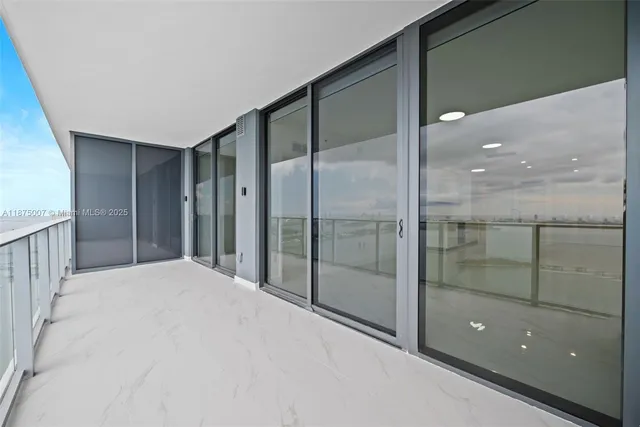 $6,900 | 700 Northeast 24th Street, Unit 4504, Miami, FL 33137