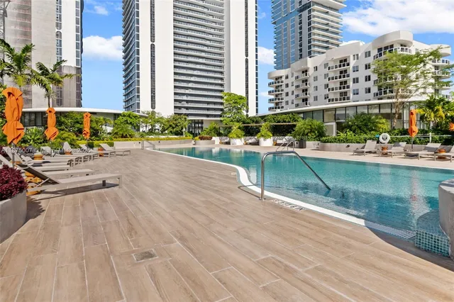 $6,900 | 700 Northeast 24th Street, Unit 4504, Miami, FL 33137
