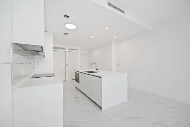 $6,900 | 700 Northeast 24th Street, Unit 4504, Miami, FL 33137