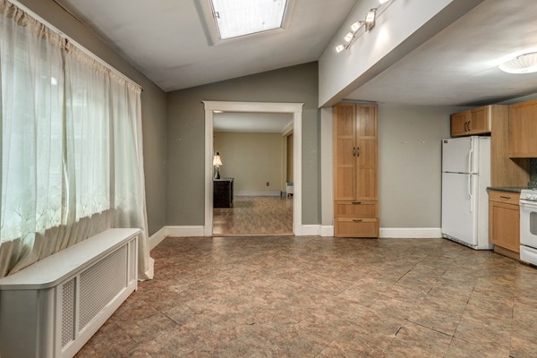 4 Newman Place Somerville, MA 02145 - Photo 12 of 30