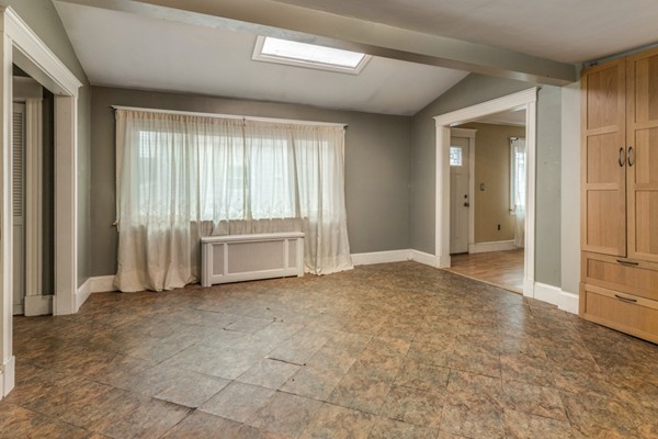 4 Newman Place Somerville, MA 02145 - Photo 13 of 30