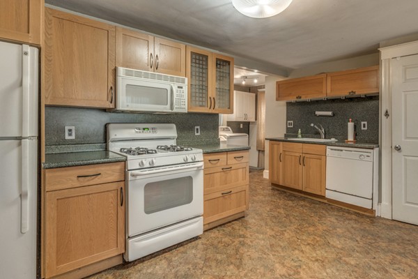 4 Newman Place Somerville, MA 02145 - Photo 16 of 30