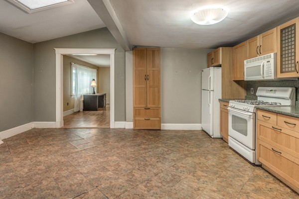 4 Newman Place Somerville, MA 02145 - Photo 17 of 30