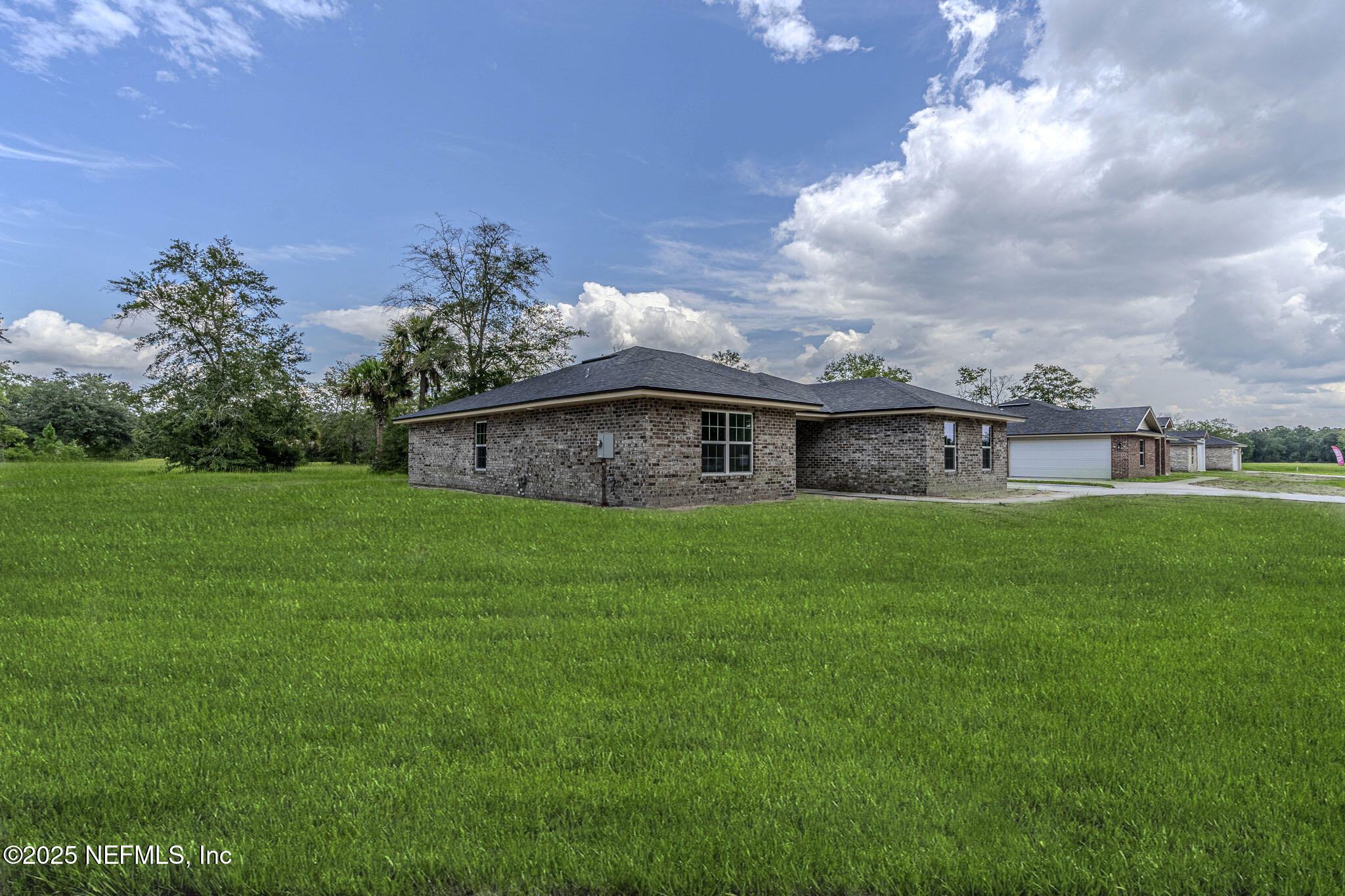 451624 Old Dixie Highway Callahan, FL 32011 - Photo 4 of 20 a view of a house with a yard