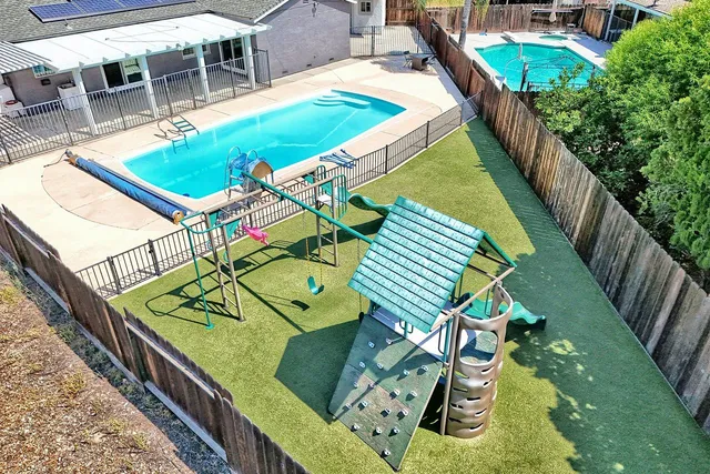 a view of an outdoor space with seating area