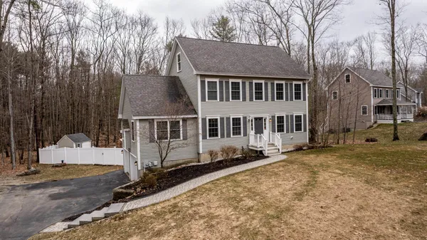 $815,000 | 18 Piscataqua Road, Dover, NH 03820
