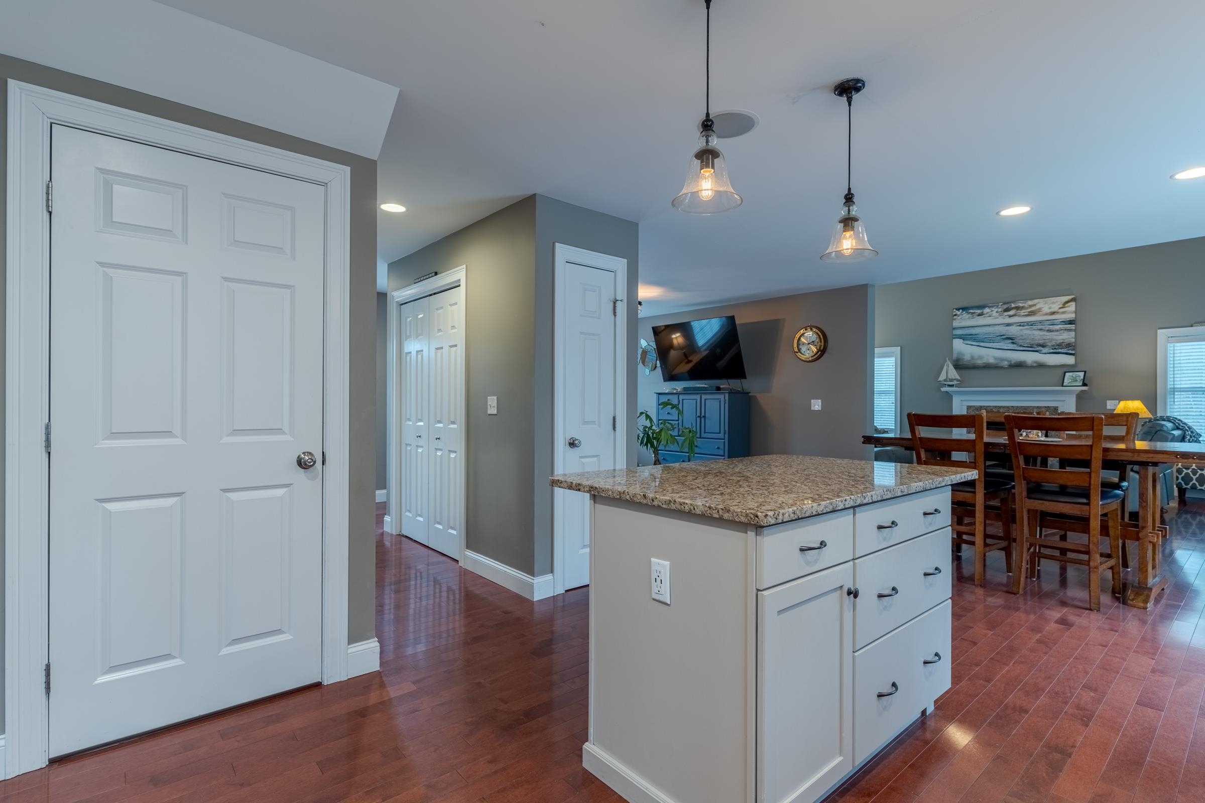 18 Piscataqua Road Dover, NH 03820 - Photo 17 of 39