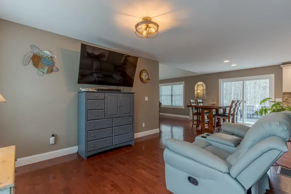 $815,000 | 18 Piscataqua Road, Dover, NH 03820