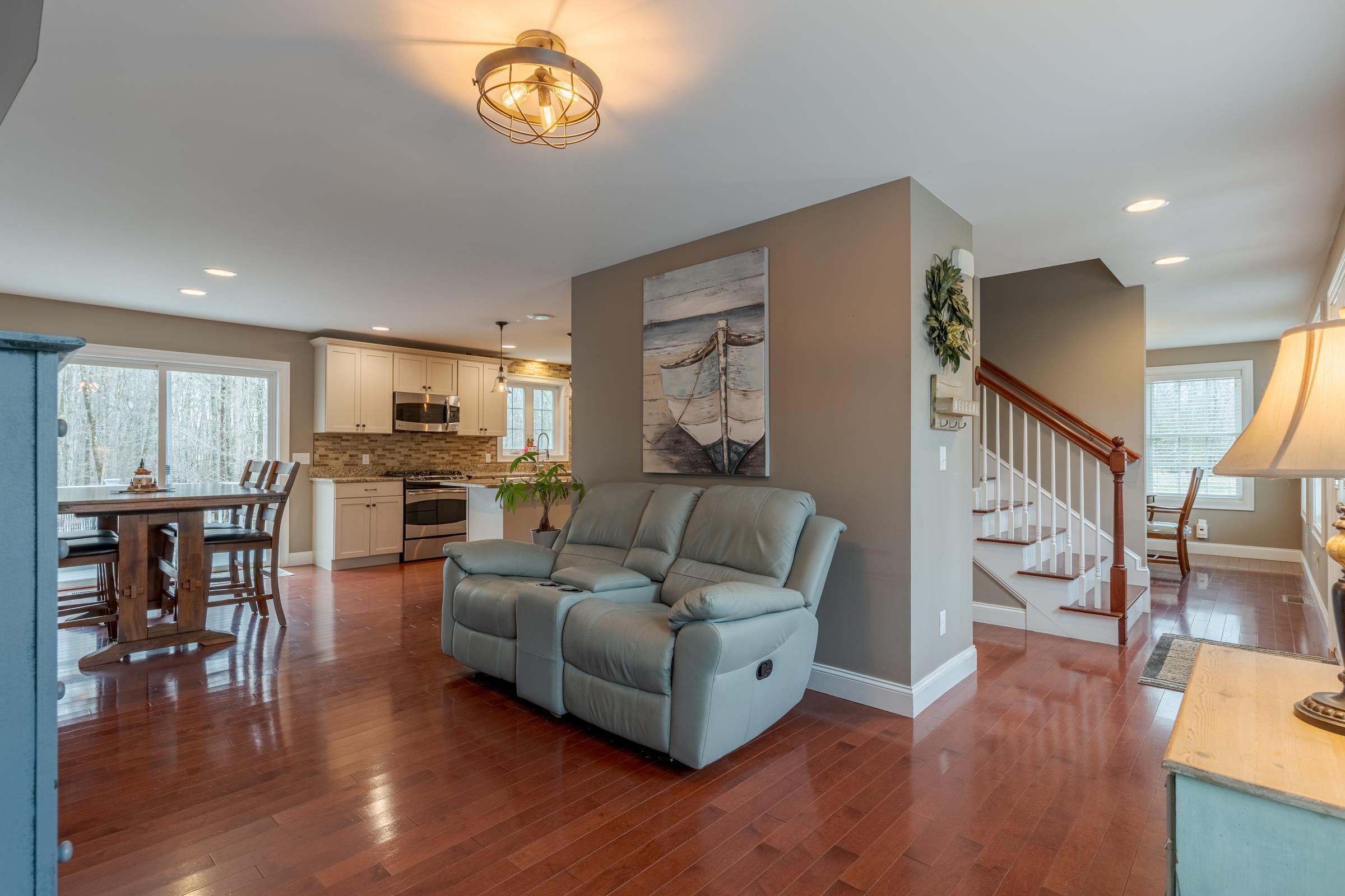 18 Piscataqua Road Dover, NH 03820 - Photo 7 of 39