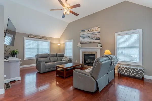 $815,000 | 18 Piscataqua Road, Dover, NH 03820