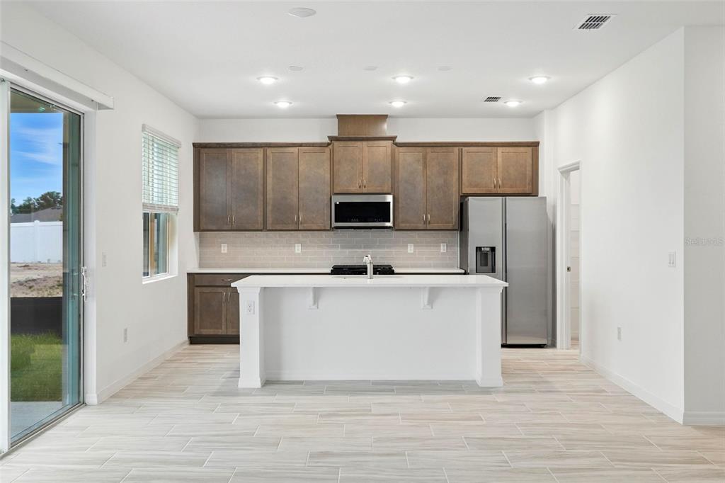 27513 Stellar Sea Way Howey-in-the-Hills, FL 34737 - Photo 5 of 22