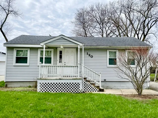 $2,200 | 120 Vermont Avenue, Aurora, IL 60505
