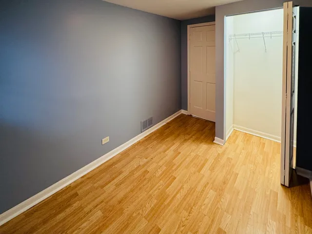 $2,200 | 120 Vermont Avenue, Aurora, IL 60505