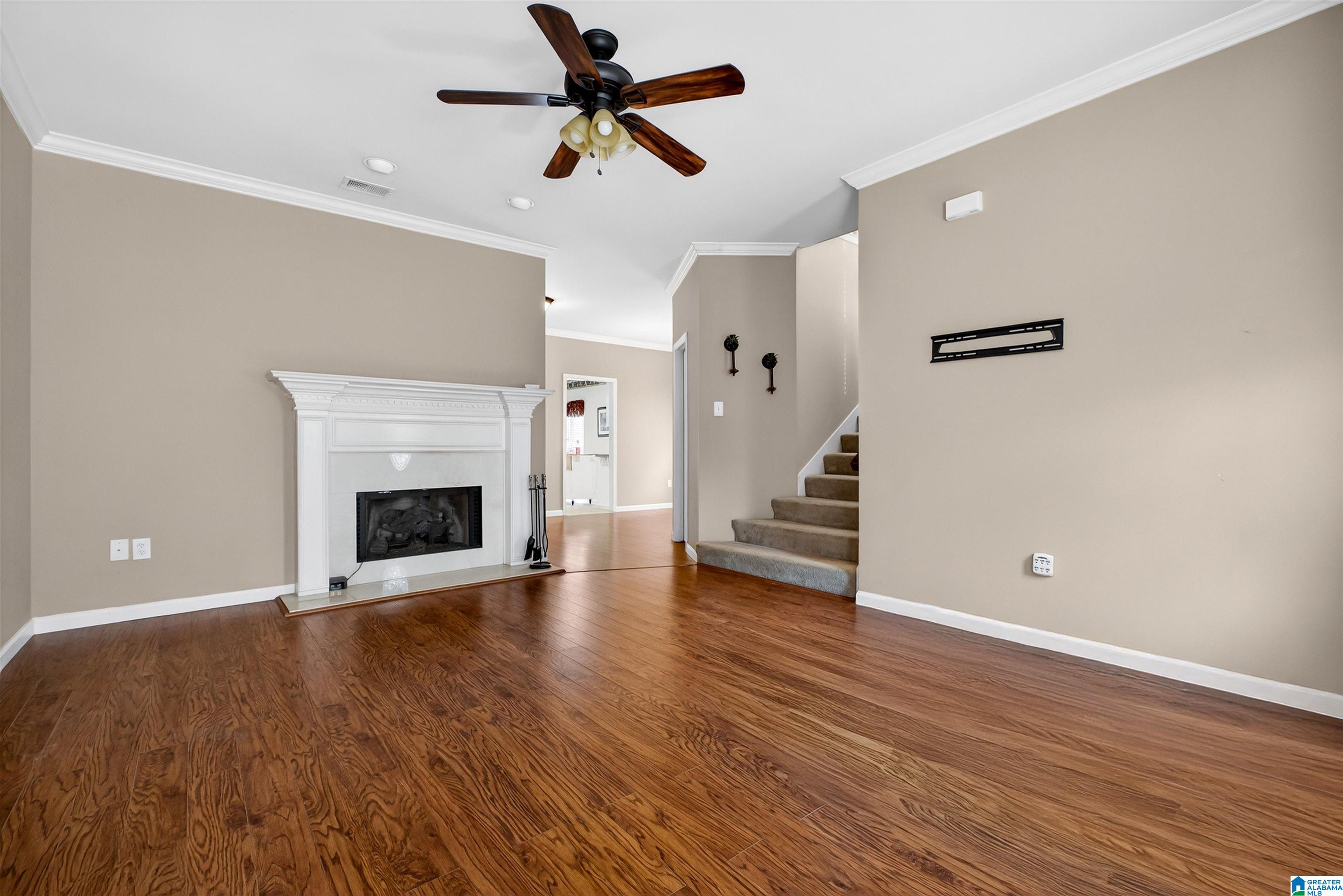 124 Warwick Circle Alabaster, AL 35007 - Photo 3 of 20