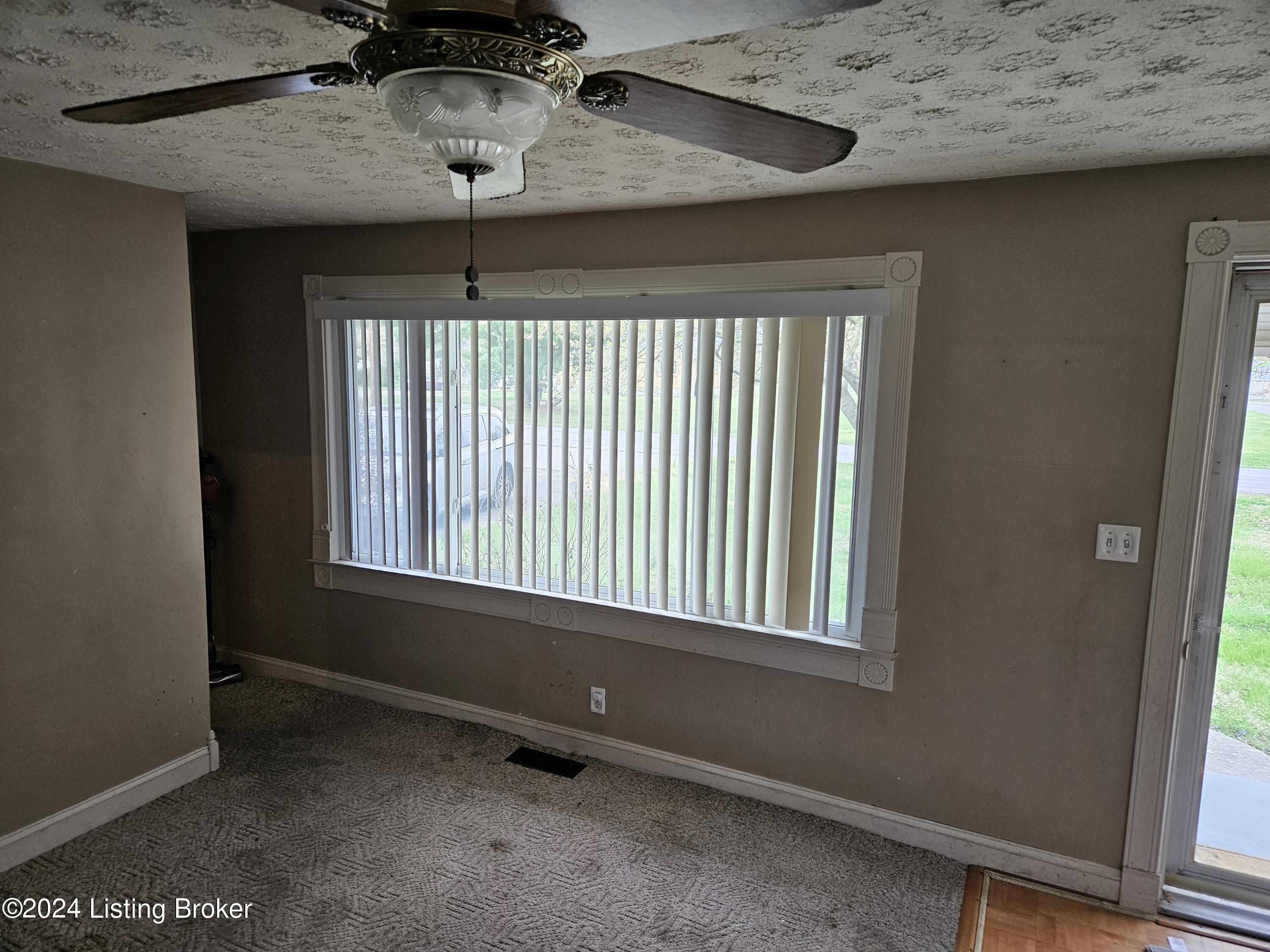 4316 Dover Road Louisville, KY 40216 - Photo 2 of 8 20240404_165609