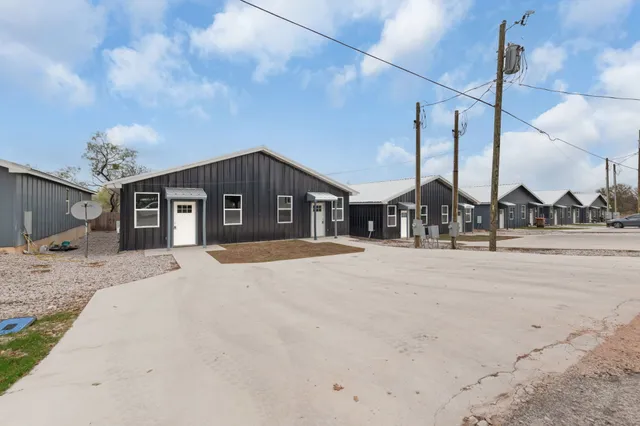 $3,995,000 | 830 Waco Street, Unit 110, Kingsland, TX 78639