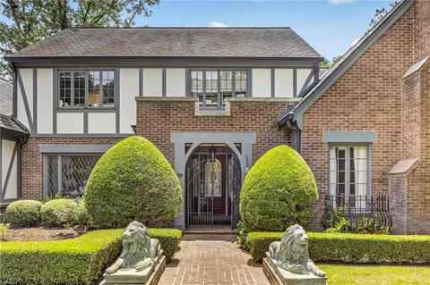 $1,800,000 | 806 Kinloch Street Northwest, Atlanta, GA 30327