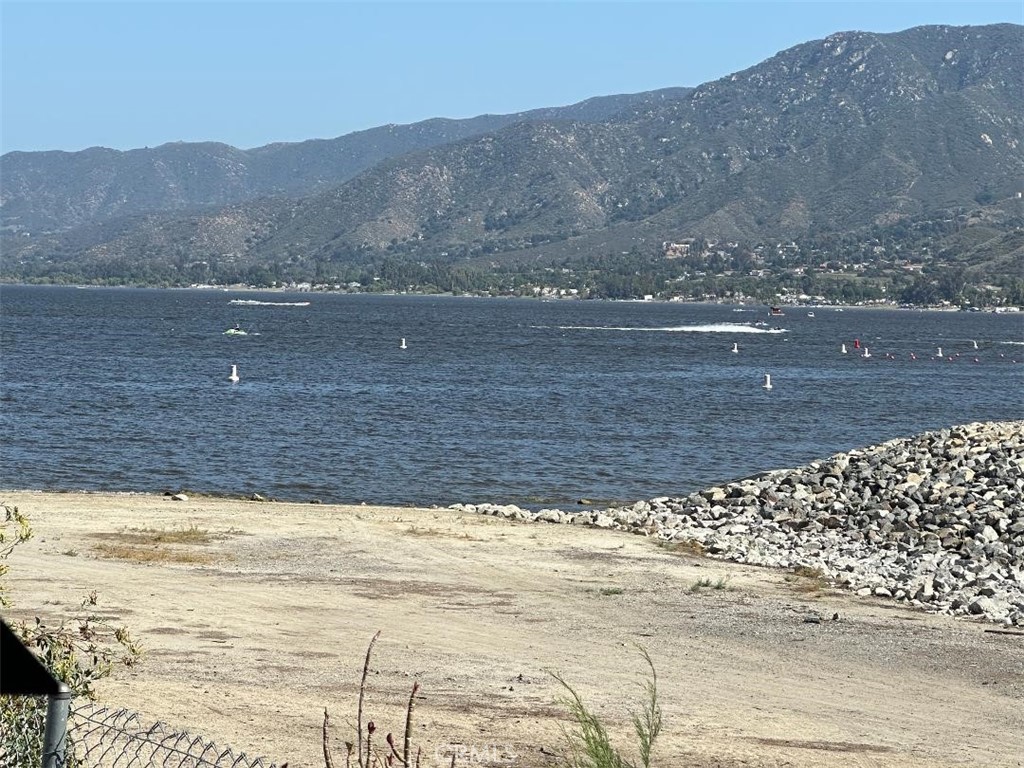 32000 Riverside Drive, Unit I1 Lake Elsinore, CA 92530 - Photo 21 of 23